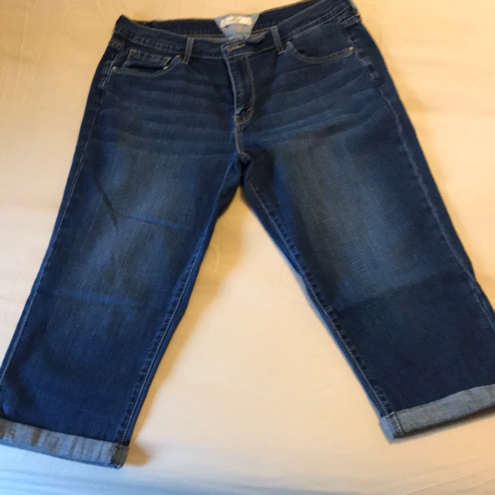 Levi’s Jean Capris